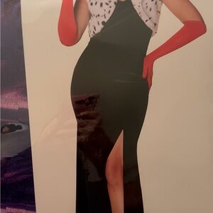 Cruella Deville custome size medium